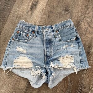 Distressed Levi 501 Women Shorts